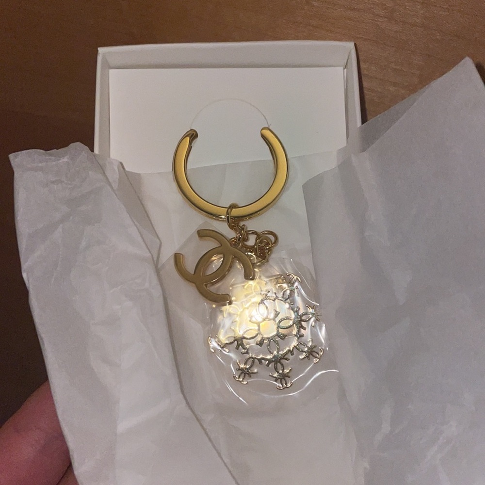 Chanel key chain - Picture 3 of 4